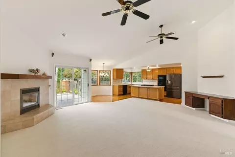 Living - 6113 Amie Dr, Windsor, CA 95492 photo 6 of 9