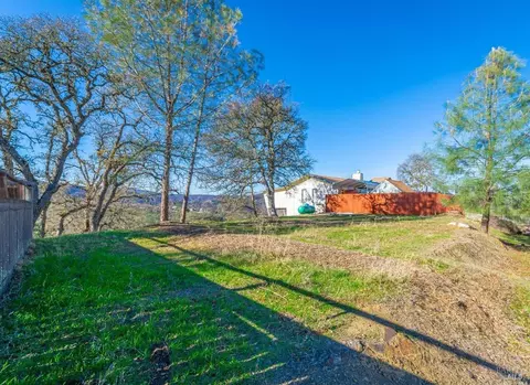 909 Cape Cod Ct, Napa, CA 94558