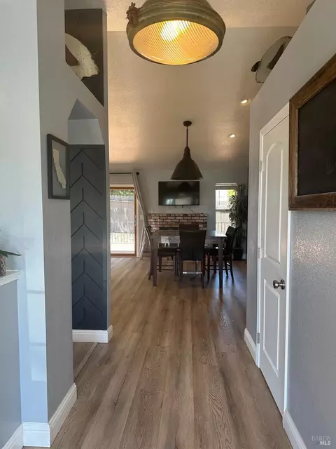 Entry Way - 919 W Starburst Ct, Windsor, CA 95492 photo 2 of 7
