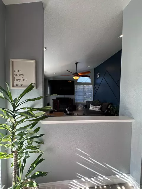 Entry Way - 919 W Starburst Ct, Windsor, CA 95492 photo 4 of 7
