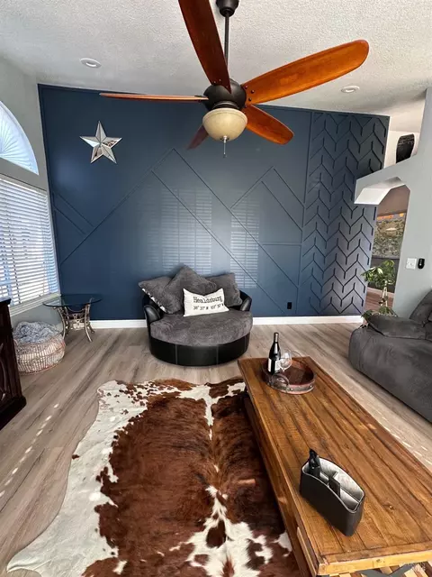 Living - 919 W Starburst Ct, Windsor, CA 95492 photo 3 of 3