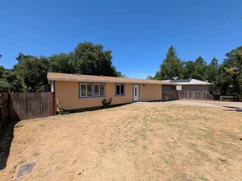 4041 Kensington Way, Lucerne, CA 95458