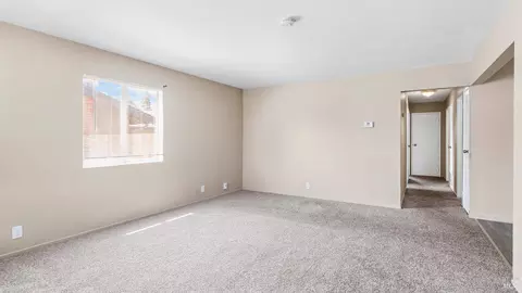 Living - 1330 Buckingham Dr, Fairfield, CA 94533 photo 1 of 10