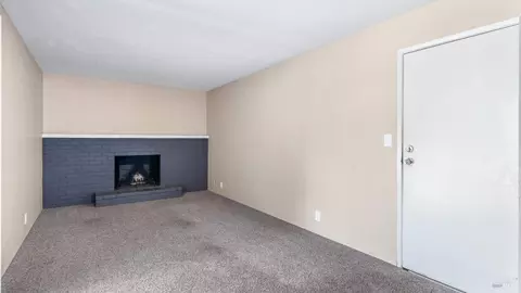 Living - 1330 Buckingham Dr, Fairfield, CA 94533 photo 8 of 10