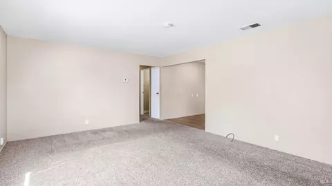 Living - 1330 Buckingham Dr, Fairfield, CA 94533 photo 2 of 10