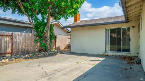 Exterior - 1330 Buckingham Dr, Fairfield, CA 94533 photo 9 of 9
