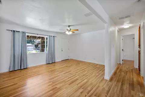 Living - 435 Hamilton Dr, Fairfield, CA 94533 photo 5 of 5