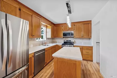 Kitchen - 435 Hamilton Dr, Fairfield, CA 94533 photo 1 of 4