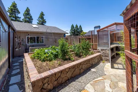 Exterior - 435 Hamilton Dr, Fairfield, CA 94533 photo 13 of 18