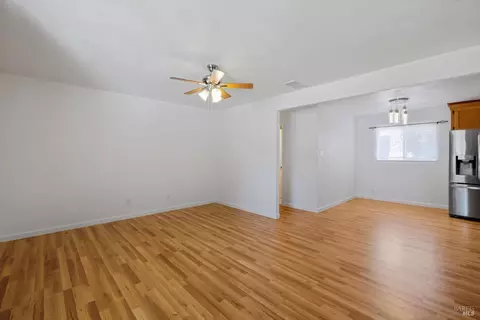 Living - 435 Hamilton Dr, Fairfield, CA 94533 photo 4 of 5