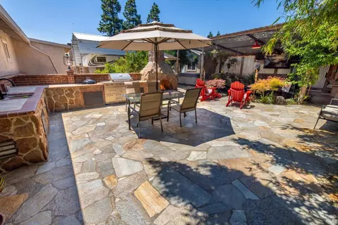 Exterior - 435 Hamilton Dr, Fairfield, CA 94533 photo 3 of 18