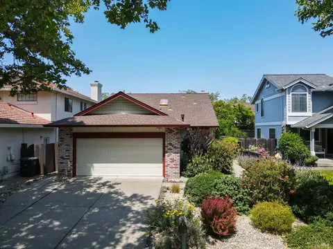 18 Dupree Ct, Petaluma, CA 94954