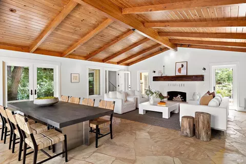 Dining - 21925 Hyde Rd, Sonoma, CA 95476 photo 2 of 4