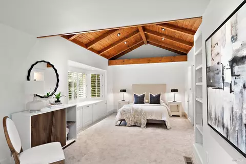 Bedroom - 21925 Hyde Rd, Sonoma, CA 95476 photo 1 of 8