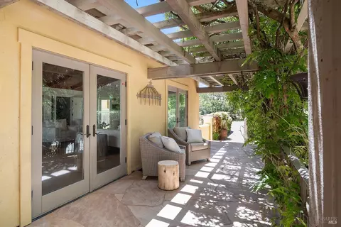 Exterior - 21925 Hyde Rd, Sonoma, CA 95476 photo 5 of 28