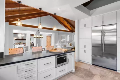 Kitchen - 21925 Hyde Rd, Sonoma, CA 95476 photo 4 of 5