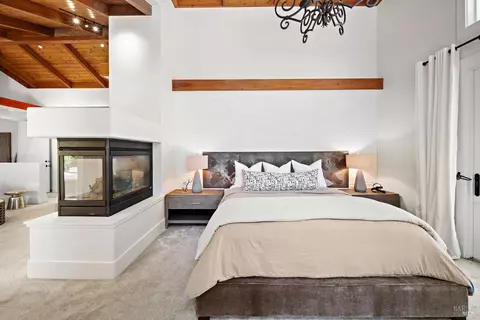 Bedroom - 21925 Hyde Rd, Sonoma, CA 95476 photo 4 of 8