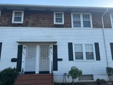 Exterior - 2289 Sacramento St, Vallejo, CA 94590 photo 2 of 4