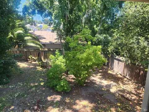 Exterior - 715 Grant St, Vallejo, CA 94590 photo 2 of 3