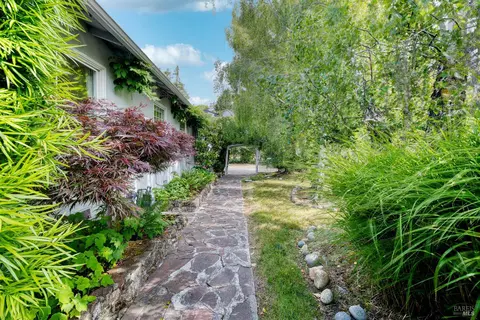 Exterior - 330 Jean St, Mill Valley, CA 94941 photo 2 of 19