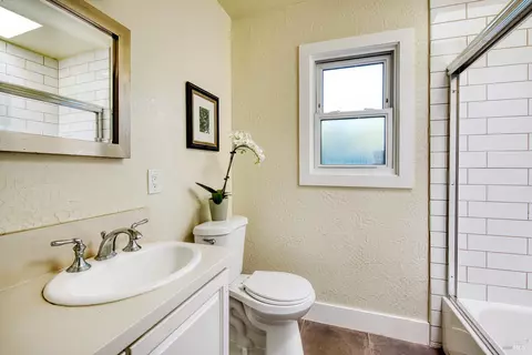 Bath - 330 Jean St, Mill Valley, CA 94941 photo 1 of 2
