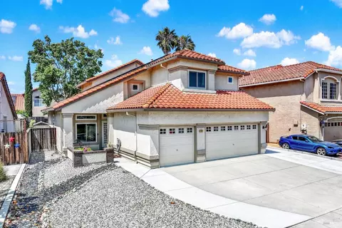 Exterior - 403 Eagle Ln, Vacaville, CA 95687 photo 3 of 22