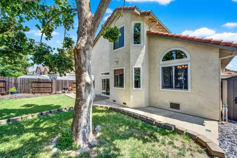 Exterior - 403 Eagle Ln, Vacaville, CA 95687 photo 17 of 22