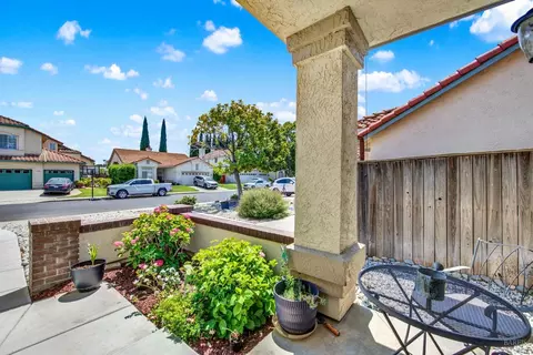 Exterior - 403 Eagle Ln, Vacaville, CA 95687 photo 11 of 22