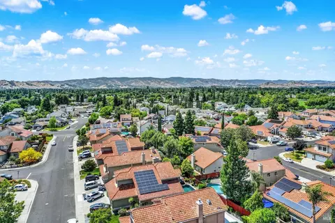 View/Area - 403 Eagle Ln, Vacaville, CA 95687 photo 4 of 11
