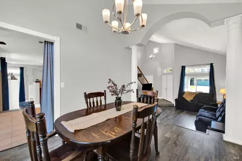 Dining - 403 Eagle Ln, Vacaville, CA 95687 photo 3 of 3
