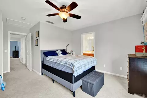 Bedroom - 403 Eagle Ln, Vacaville, CA 95687 photo 5 of 10