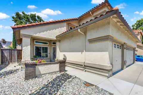 Exterior - 403 Eagle Ln, Vacaville, CA 95687 photo 8 of 22