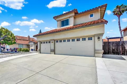 Exterior - 403 Eagle Ln, Vacaville, CA 95687 photo 6 of 22