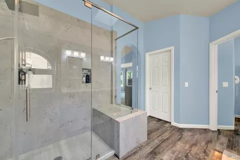 Bath - 403 Eagle Ln, Vacaville, CA 95687 photo 6 of 7