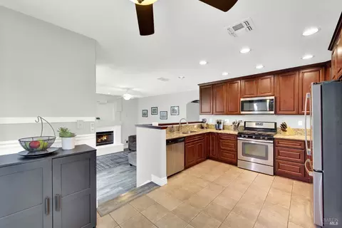 Kitchen - 403 Eagle Ln, Vacaville, CA 95687 photo 2 of 5