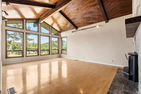 607 Bugeia Ln, Novato, CA 94945