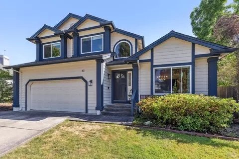 42 Hop Ranch Cir, Santa Rosa, CA 95403