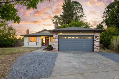 2471 Westvale Ct, Santa Rosa, CA 95403