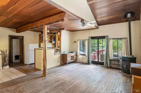 Living - 28855 Timberline Rd, Willits, CA 95490 photo 1 of 2