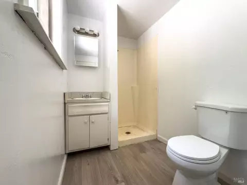 Bath - 26011 Otter Dr, Willits, CA 95490 photo 6 of 6