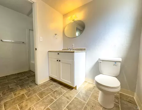 Bath - 26011 Otter Dr, Willits, CA 95490 photo 3 of 6