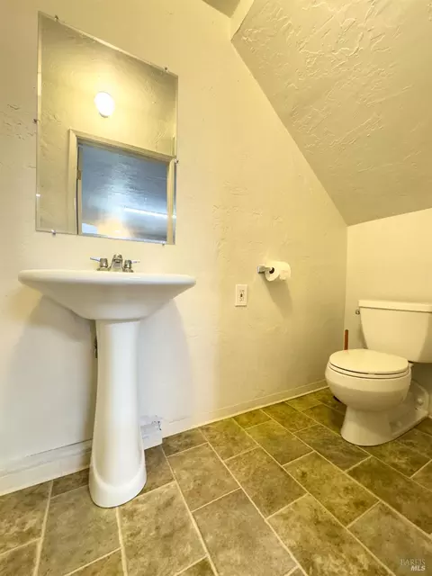 Bath - 26011 Otter Dr, Willits, CA 95490 photo 1 of 6