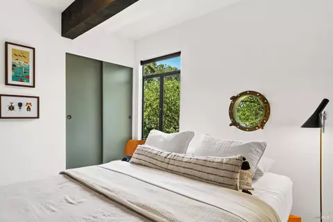Bedroom - 11 Crest Rd, Belvedere, CA 94920 photo 4 of 6