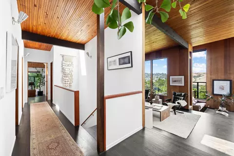 Entry Way - 11 Crest Rd, Belvedere, CA 94920 photo 3 of 6