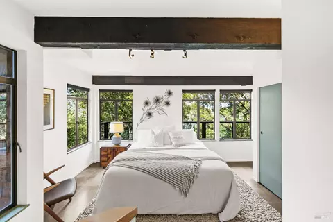 Bedroom - 11 Crest Rd, Belvedere, CA 94920 photo 5 of 6