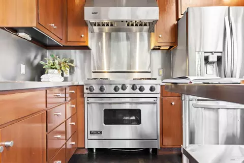 Kitchen - 11 Crest Rd, Belvedere, CA 94920 photo 5 of 6