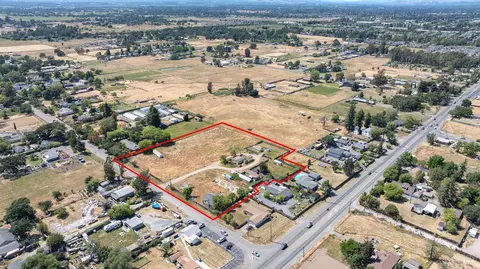 815 Butler Ave, Santa Rosa, CA 95407