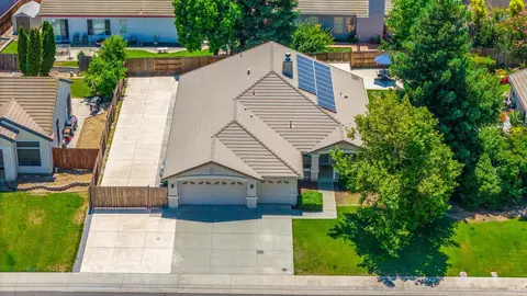 View/Area - 705 Wiegand Way, Dixon, CA 95620 photo 6 of 8