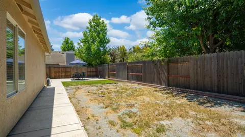 Exterior - 705 Wiegand Way, Dixon, CA 95620 photo 5 of 11