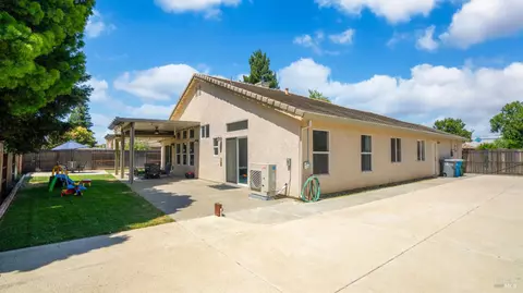 Exterior - 705 Wiegand Way, Dixon, CA 95620 photo 8 of 11